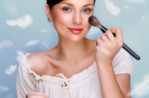 Как скрыть недостатки с помощью макияжа?