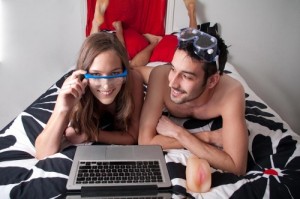 Представительницы прекрасного пола - очень активные потребители порно в интернете