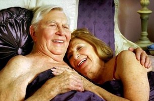Опасен ли секс в пожилом возрасте?